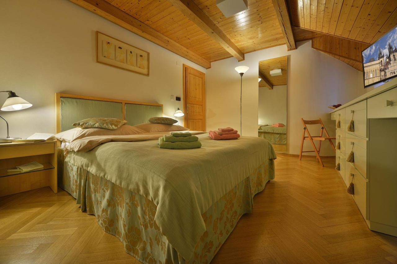 Old Town Apartments Tyn Prague Ngoại thất bức ảnh